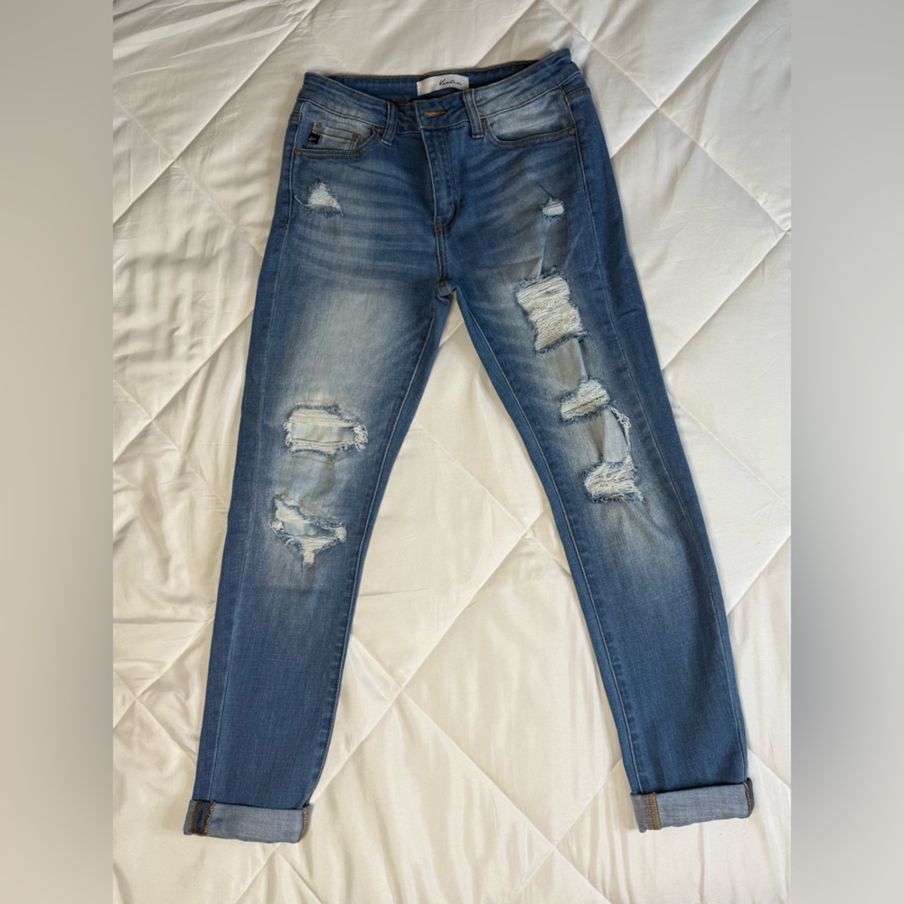 KanCan Distressed Blue Ankle Jeans